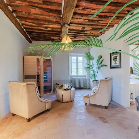 Domus Francigena فيلة لوكا