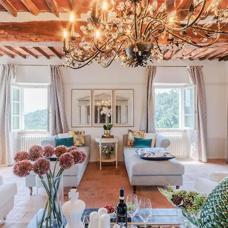 فيلة Domus Francigena لوكا