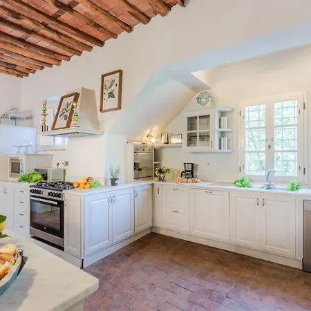 Domus Francigena فيلة لوكا