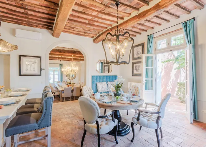 فيلة Domus Francigena *