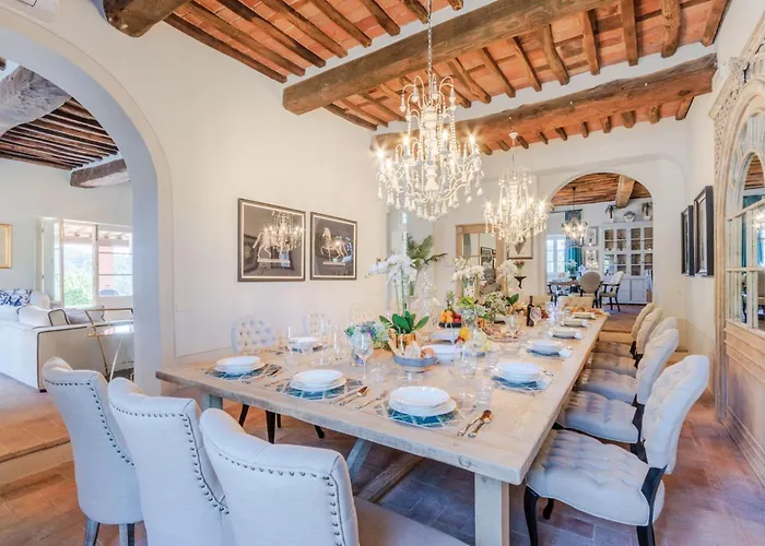 فيلة Domus Francigena