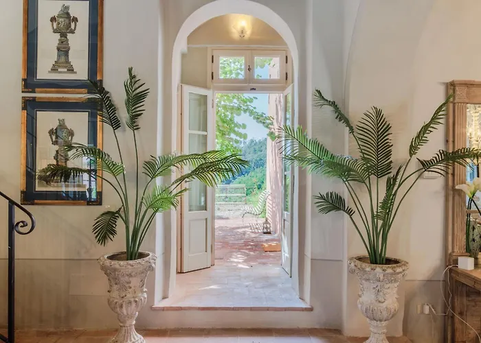 فيلة Domus Francigena *